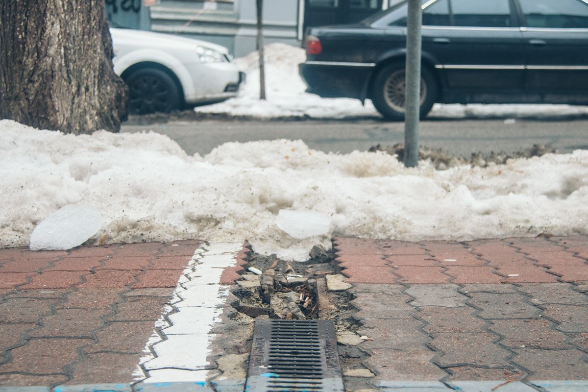 В проекте утверждена замена ливневок и стоков