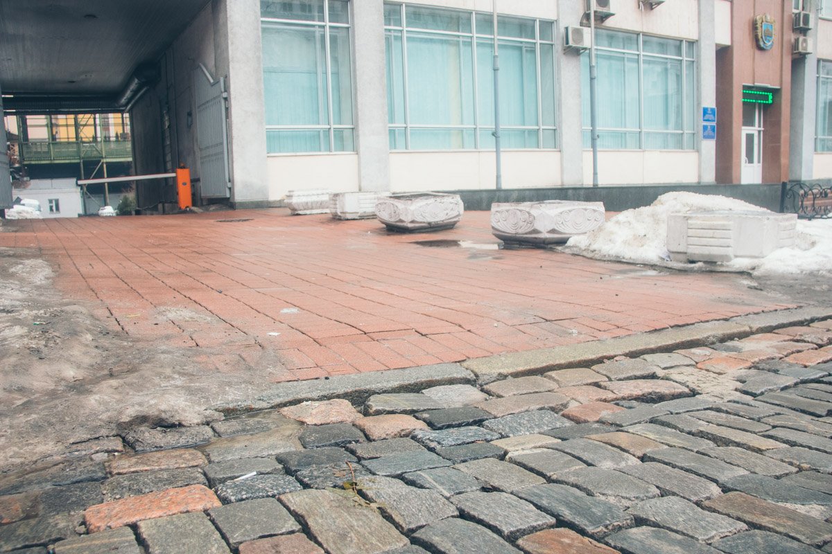 Условия для пешеходов удовлетворительные 