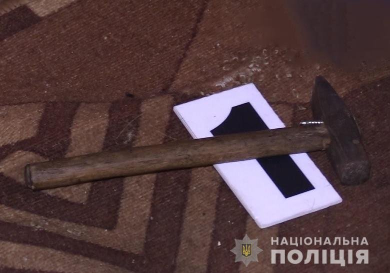 По словам 67-летнего задержанного, зять хотел набросится на него с молотком