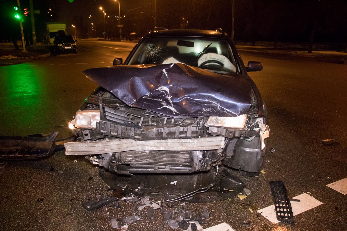 Дорогу не поделили Audi и Volkswagen Дорогу не поделили Audi и Volkswagen