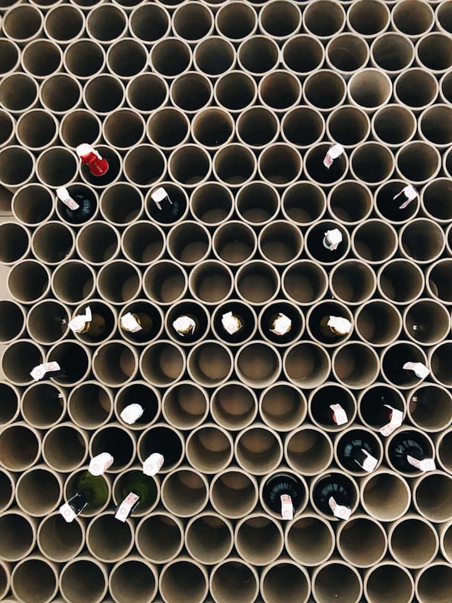 Изысканное вино и нежные закуски ожидают вас в баре Guilty