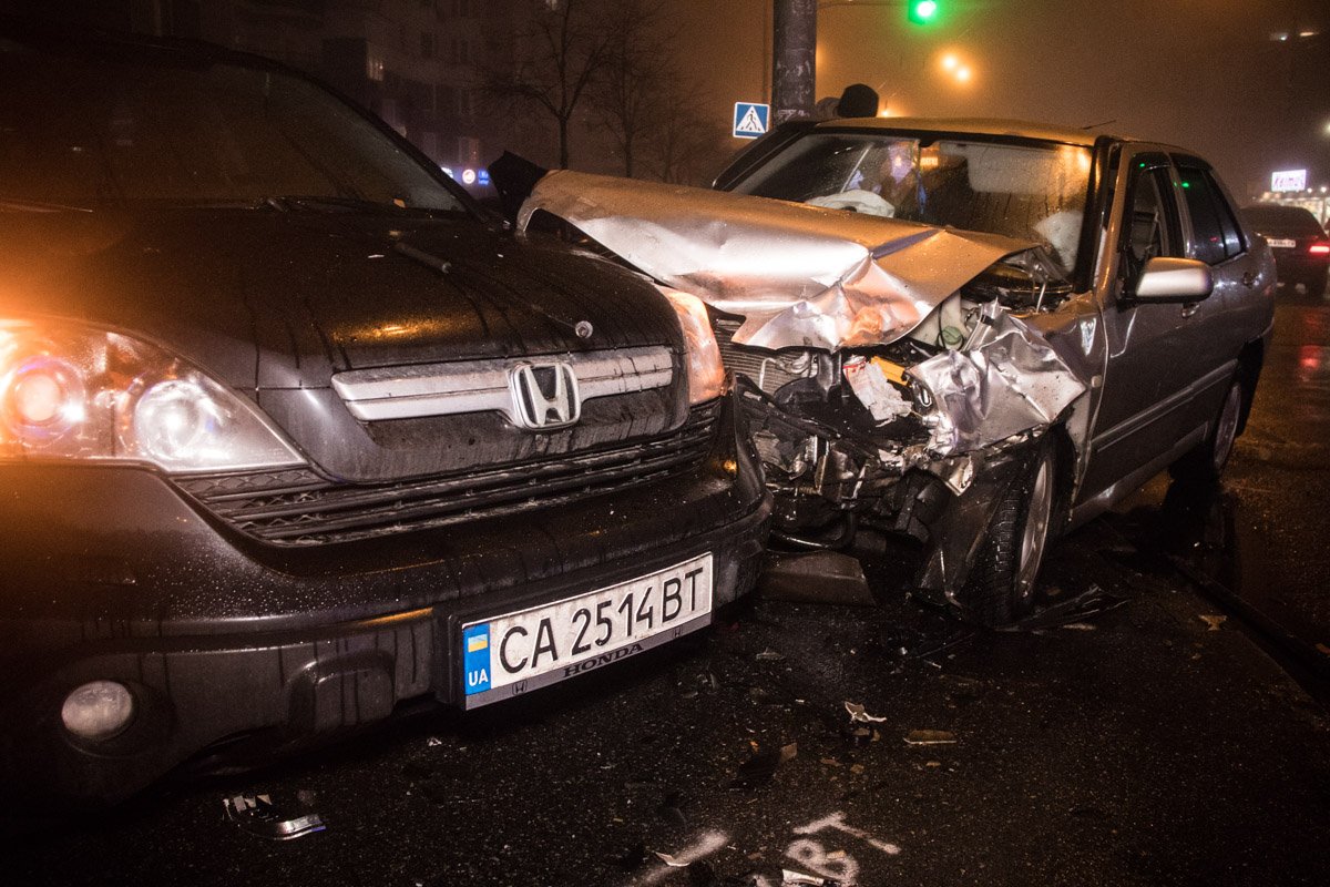 По словам водителя Chery, он направлялся по улице Вильямса, придерживаясь правого ряда