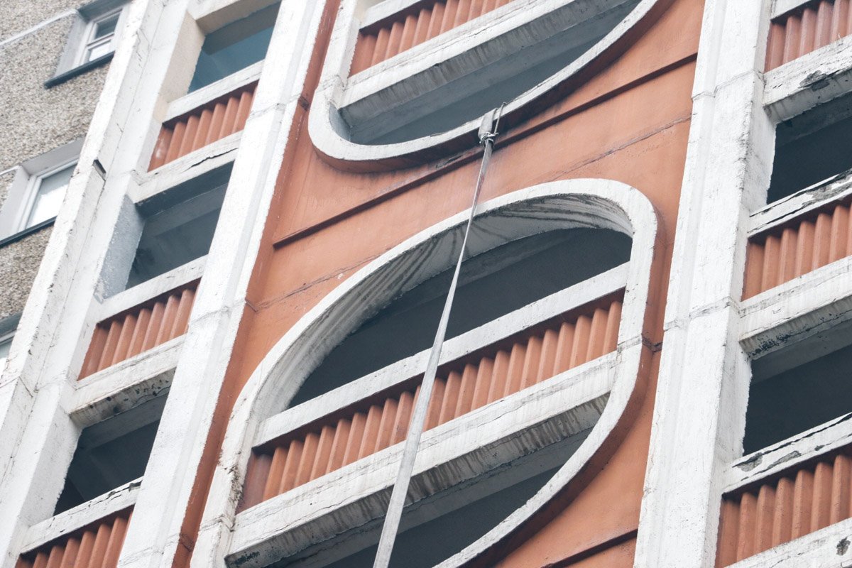 Загорелась квартира в жилом доме на 11-м этаже Загорелась квартира в жилом доме на 11-м этаже