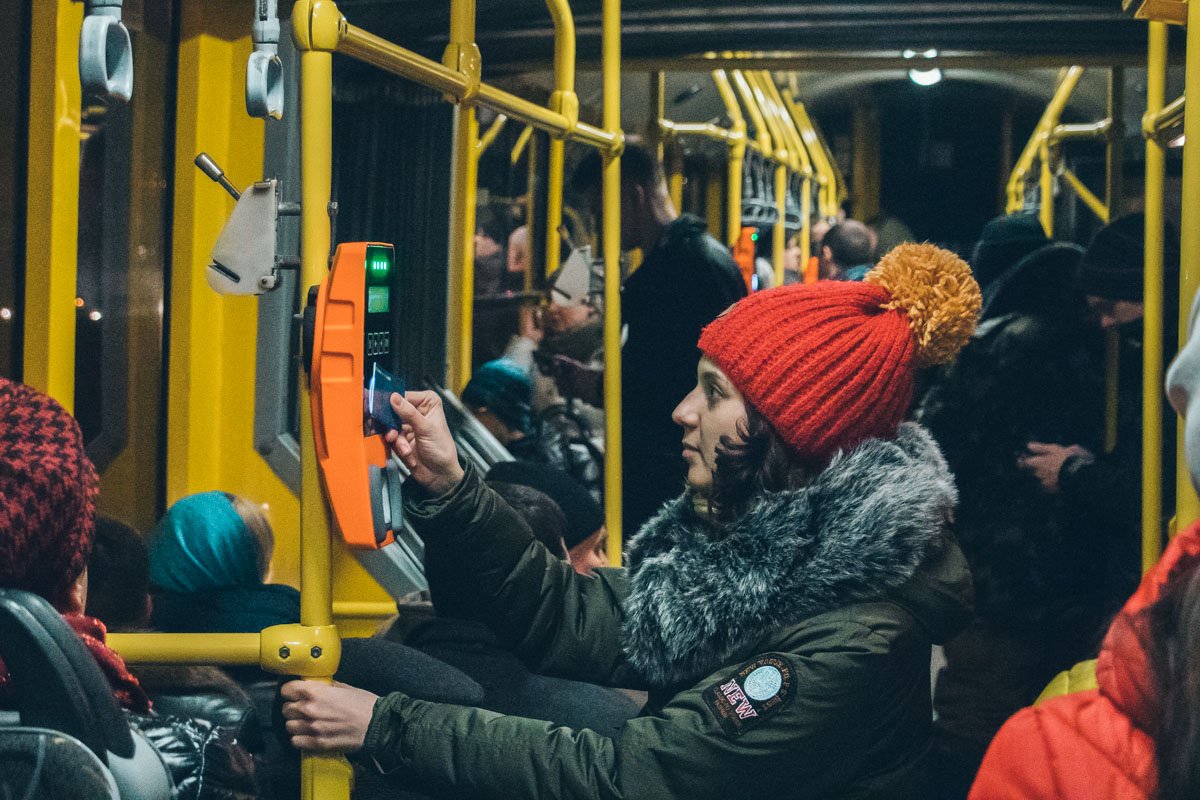 В автобусе и троллейбусе с Е-билетом проблем не возникло