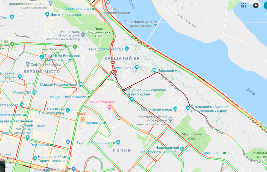 Информатор проанализировал дорожную ситуацию по данным на сервиса Google Maps. Пробки в Киеве по состоянию на 18:00 достигли 9 баллов. Информатор проанализировал дорожную ситуацию по данным на сервиса Google Maps. Пробки в Киеве по состоянию на 18:00 достигли 9 баллов.