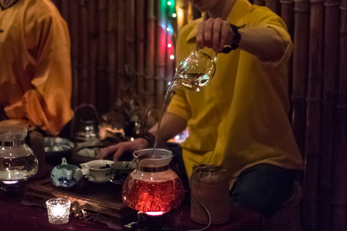 Чай варили на живом огне