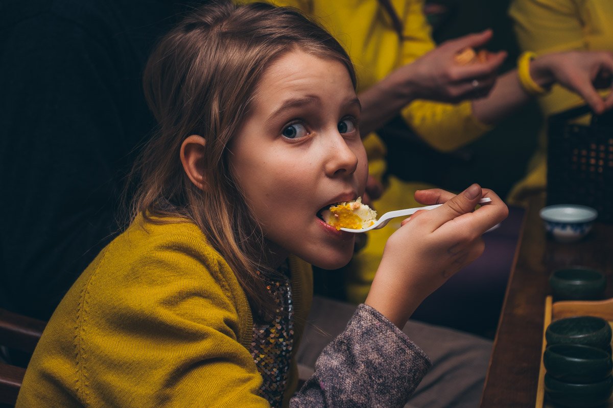 Какой же праздник без сладостей?