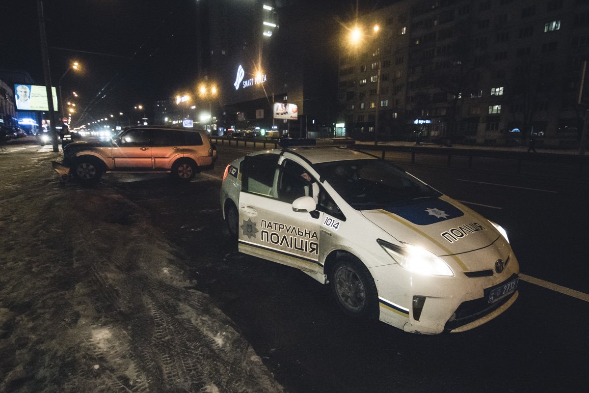 На проспекте Победы произошла авария с участием автомобиля Mitsubishi Pajero