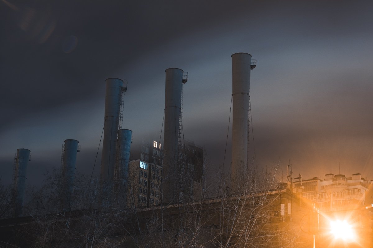 На улице расположена ТЭЦ-3