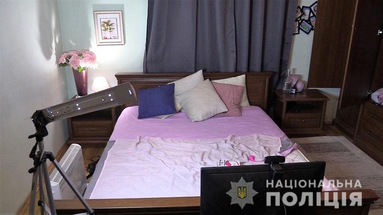 Модели работали в режиме онлайн, некоторые проживали в арендованном здании