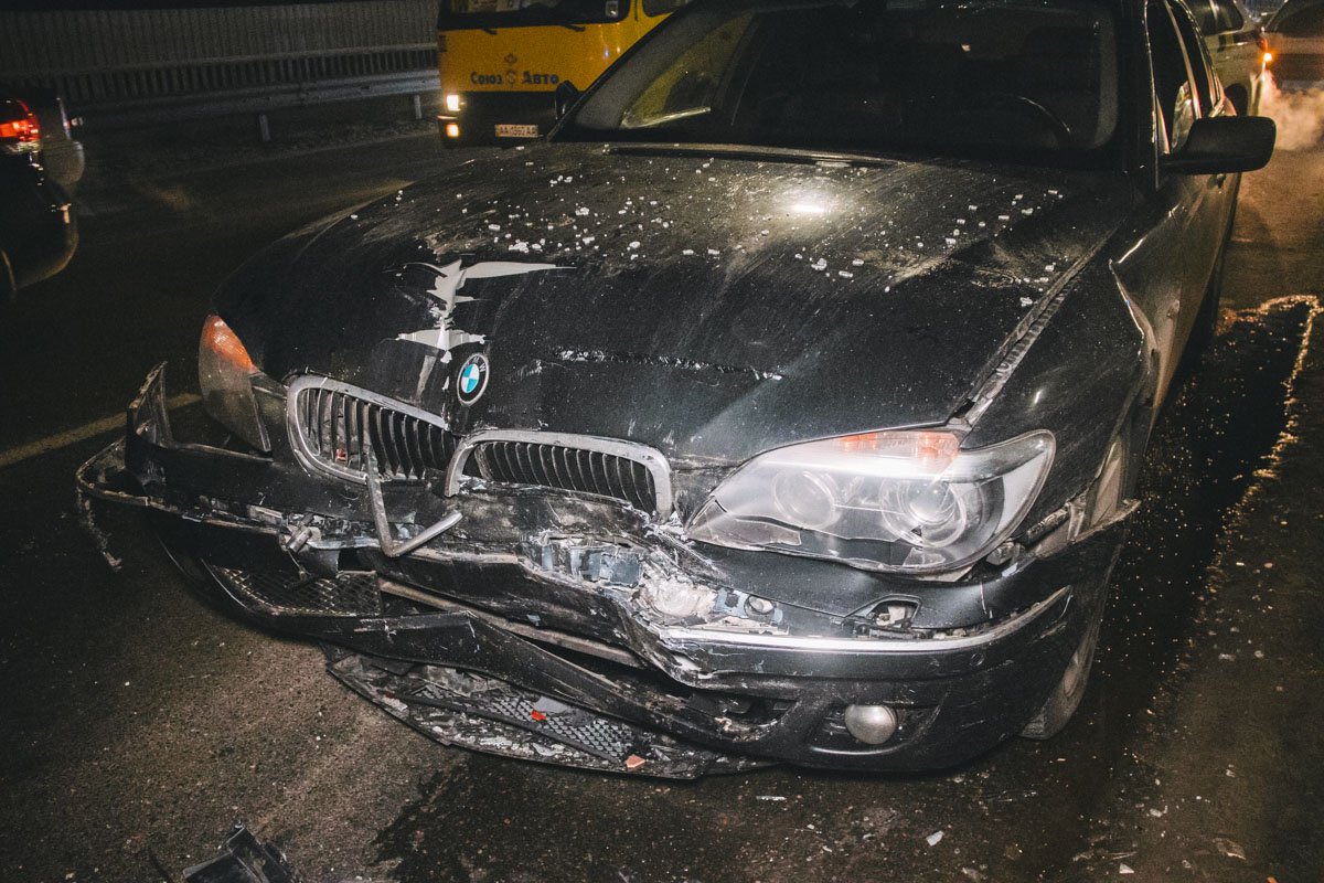 По данным полиции, водитель BMW находился в нетрезвом состоянии По данным полиции, водитель BMW находился в нетрезвом состоянии