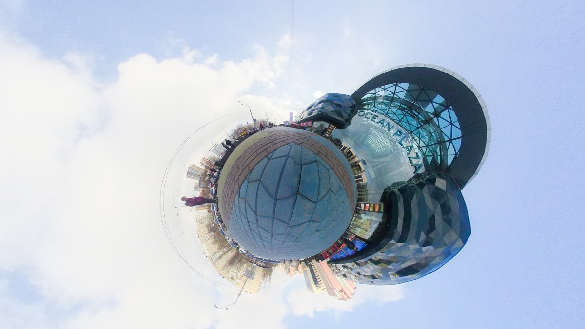 ТРЦ "Ocean Plaza" в необычном космическом ракурсе ТРЦ "Ocean Plaza" в необычном космическом ракурсе