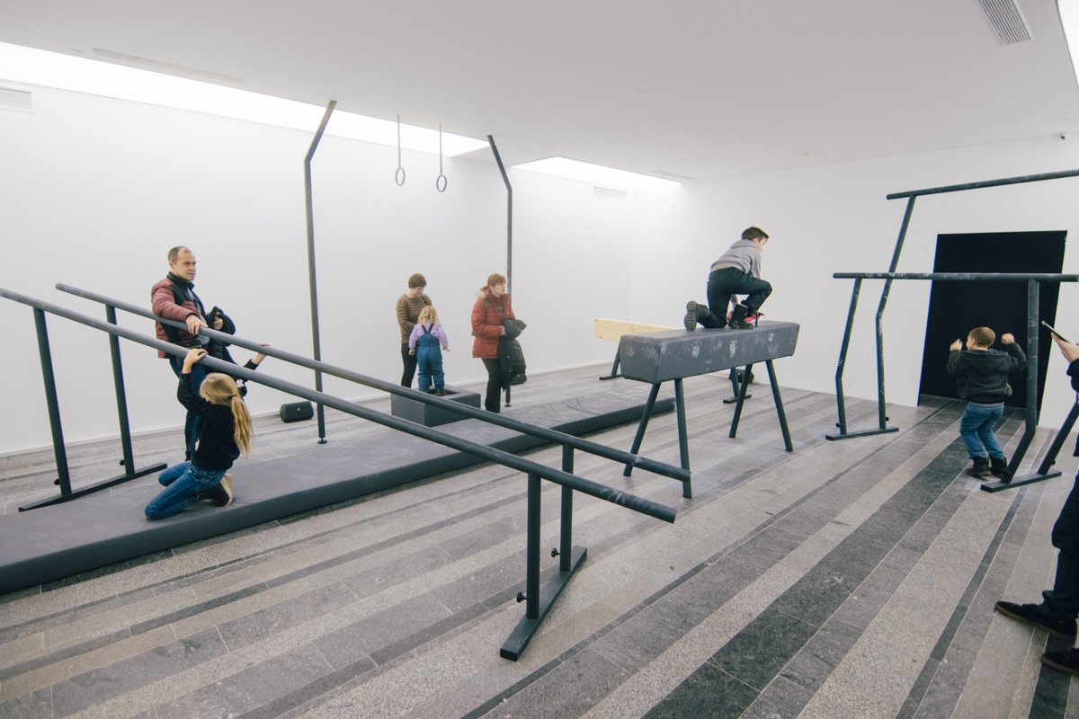 Живое взаимодействие с инсталляцией