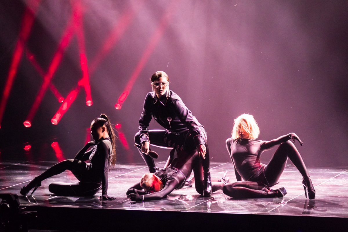 В финал прошли три участника - MARUV, Brunettes Shoot Blondes и YUKO