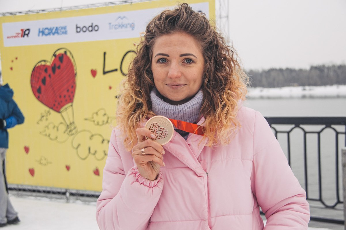 Каждый участник получил в подарок символическую медаль