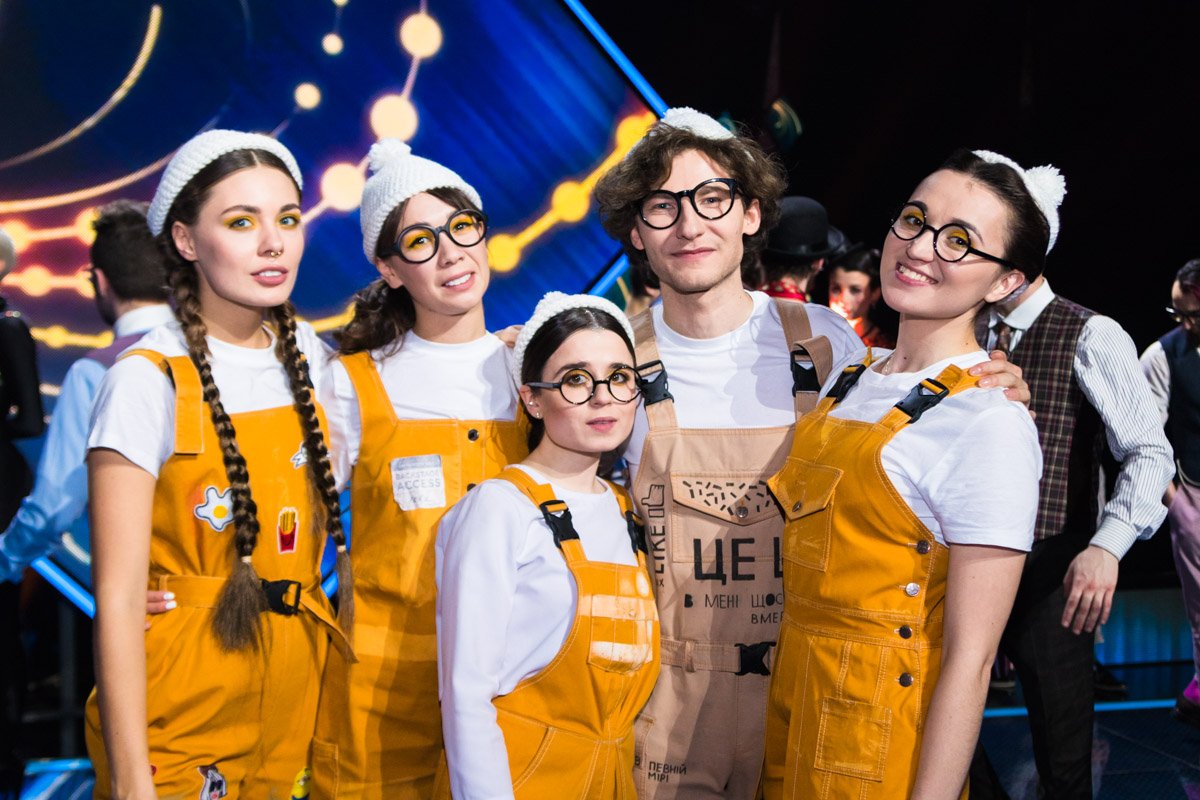 Андрей Данилко отметил, что у песни нет запоминающегося мотива, который слушатели захотели бы напевать