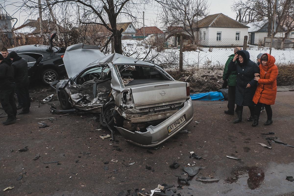 В Opel ехали два человека. По информации правоохранителей, от полученных травм пассажир погиб на месте, а водителя госпитализировали