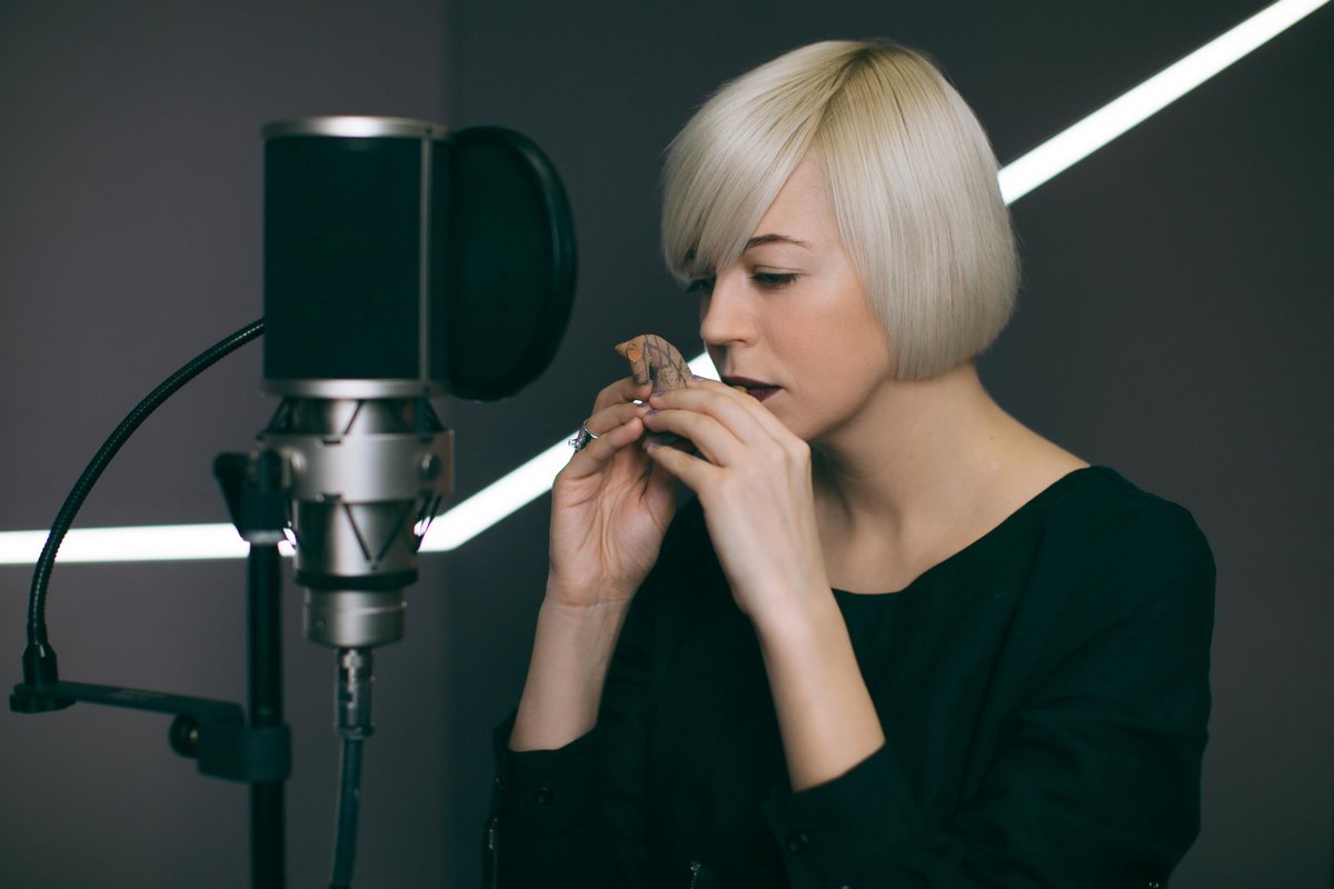 ONUKA сыграла на древних свистульках для выставки в Музее истории Киева 