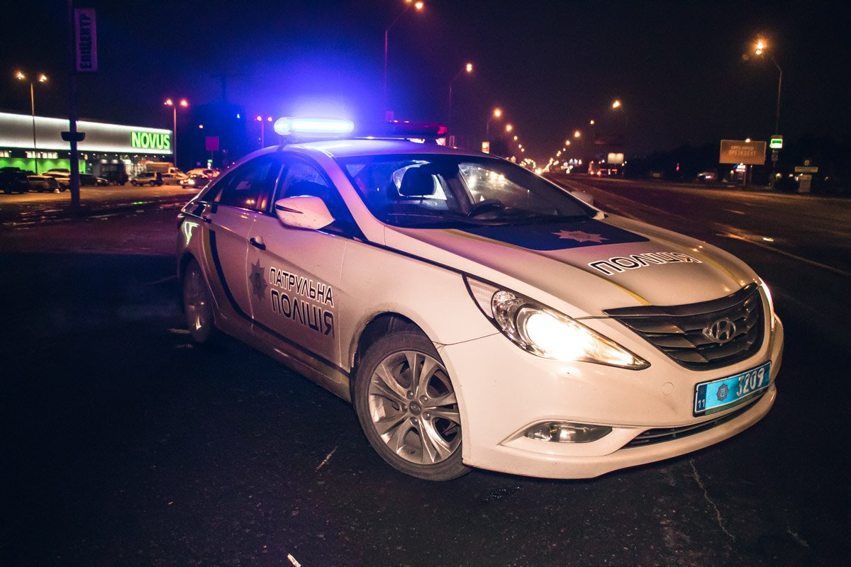 Потерпевший перебегал дорогу в неположенном месте, водитель Ford не успел затормозить Потерпевший перебегал дорогу в неположенном месте, водитель Ford не успел затормозить