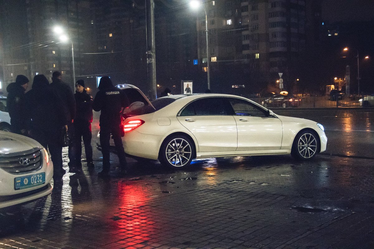 Из собственных источников Информатору стало известно, что выстрелы из гладкоствольного ружья произвел хозяин "немца", который находился в состоянии алкогольного опьянения