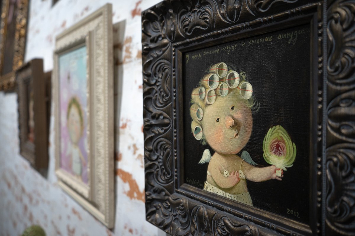 Ангелочек с большими бигудями и большой любовью Ангелочек с большими бигудями и большой любовью