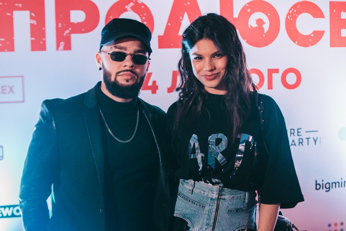 Фильм запомнился зрителем звездным составом актеров Фильм запомнился зрителем звездным составом актеров