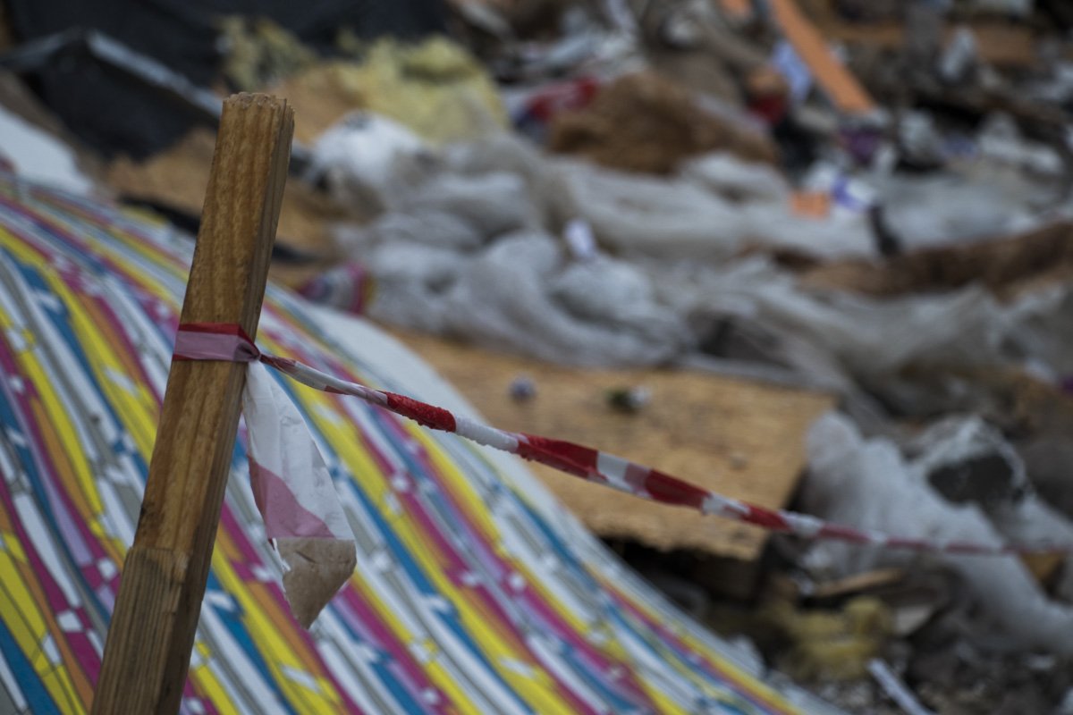 Остатки МАФов дожидаются следующего приезда коммунальщиков