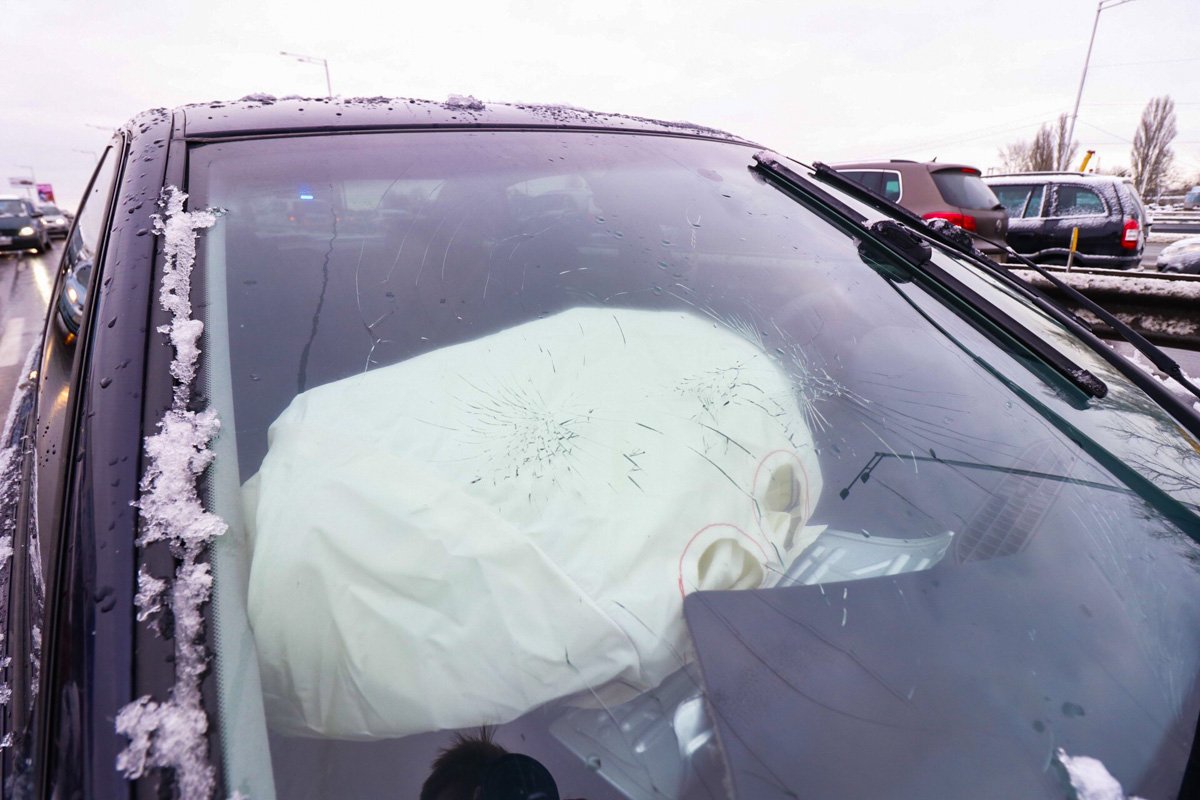 На Столичном шоссе столкнулись Hyundai и Audi. У одного из авто не сработали тормоза