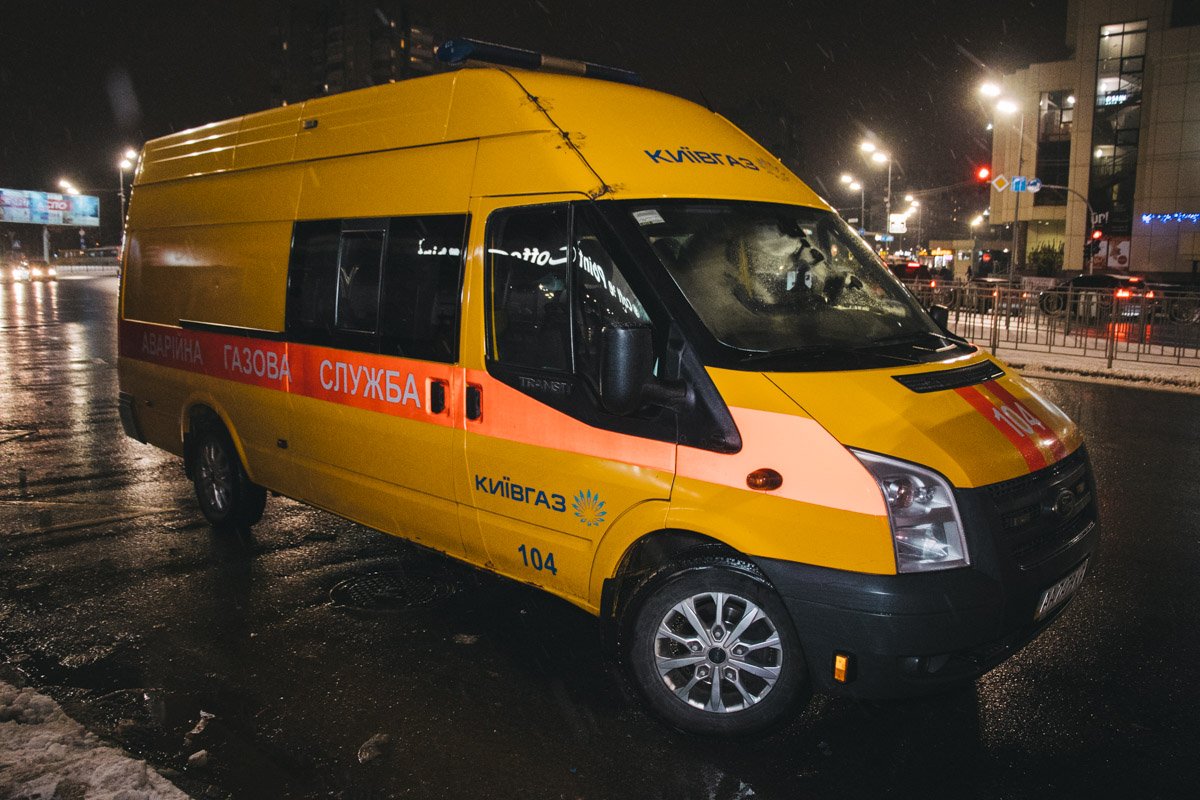 На месте происшествия работали 5 единиц спецтехники и 23 человека личного состава