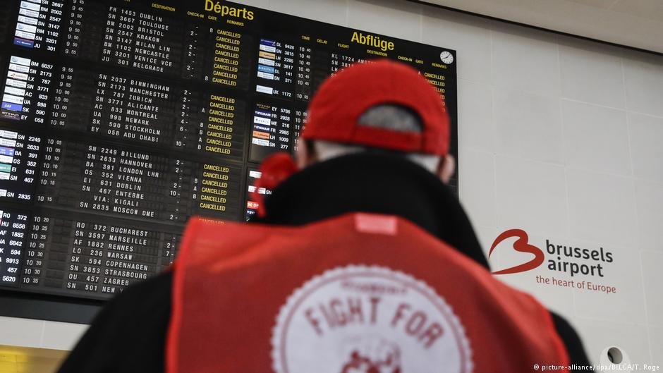 В Бельгии из-за забастовки в среду, 13 февраля, закрыты аэропорты и наблюдаются перебои в железнодорожном движении В Бельгии из-за забастовки в среду, 13 февраля, закрыты аэропорты и наблюдаются перебои в железнодорожном движении