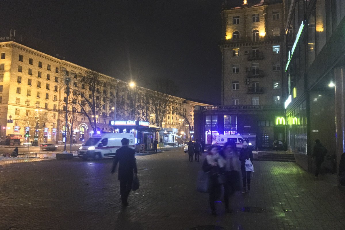 В результате потасовки пострадали около 5 человек В результате потасовки пострадали около 5 человек