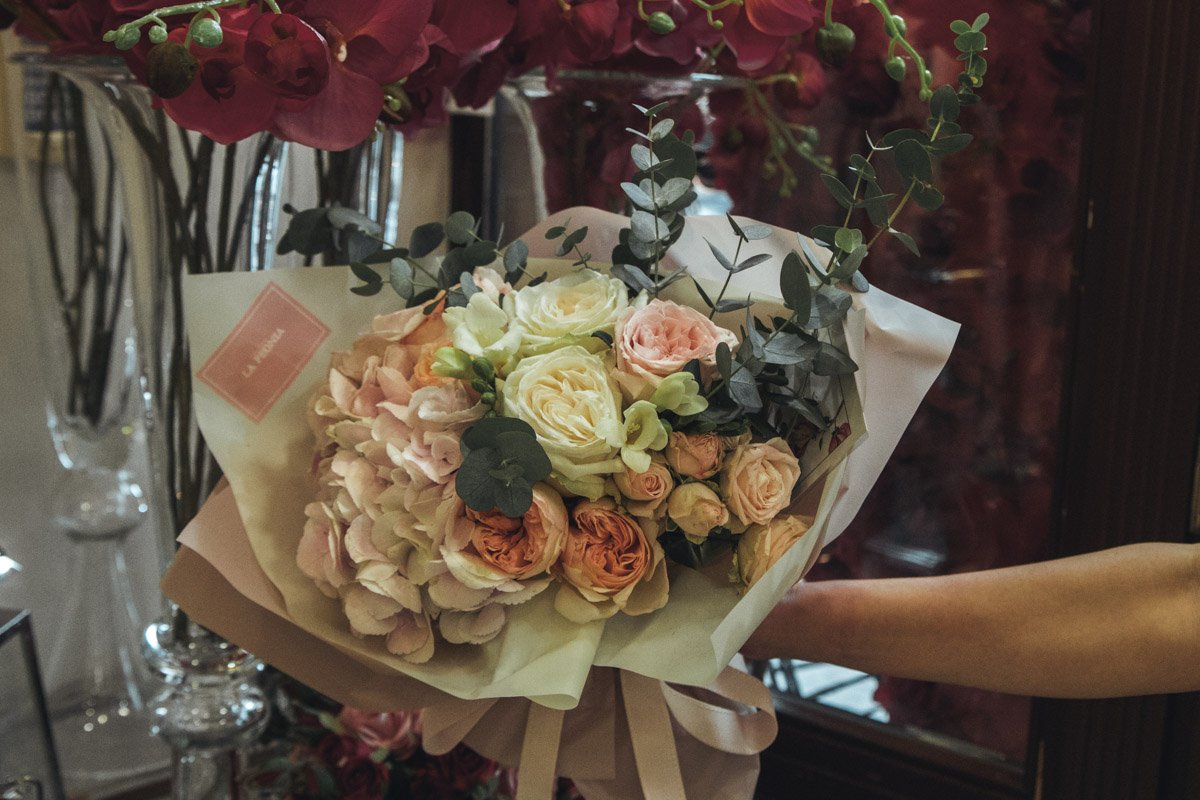 Специалисты в "La Peonia" могут собрать для вас букет всего за 400 гривен