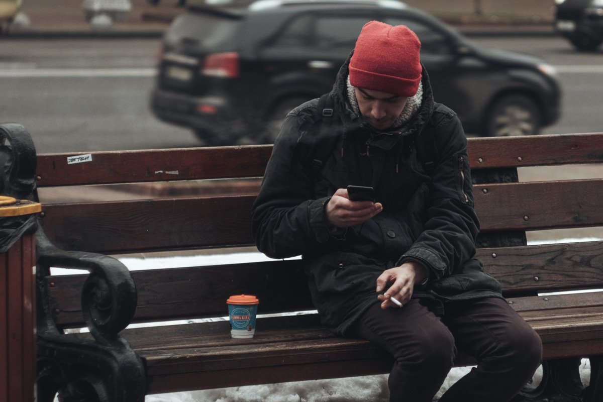 Еще есть время. Так, где тут у меня сайты знакомств...? Еще есть время. Так, где тут у меня сайты знакомств...?