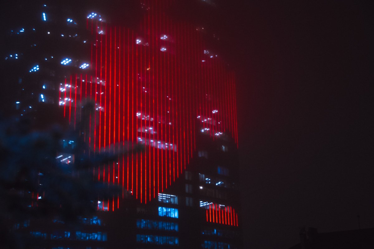 Организаторы акции хотели показать, что у любого украинца есть одна главная любовь - любовь к Украине Организаторы акции хотели показать, что у любого украинца есть одна главная любовь - любовь к Украине