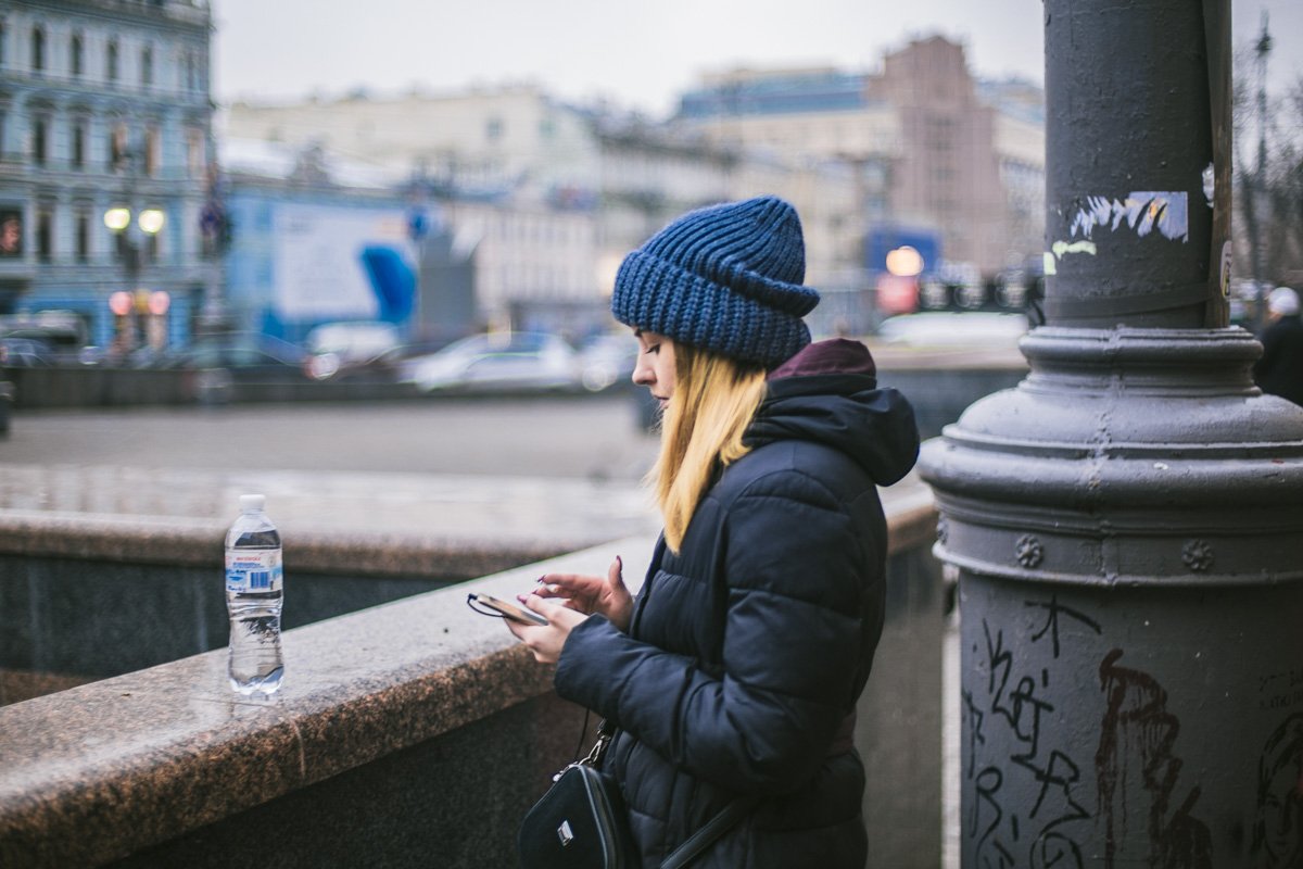 Кто-то ищет свою любовь в интернете и верит в чудо Кто-то ищет свою любовь в интернете и верит в чудо