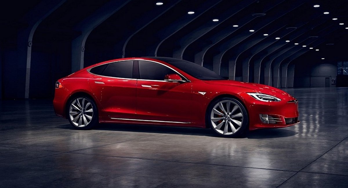 Tesla стала еще безопаснее Tesla стала еще безопаснее