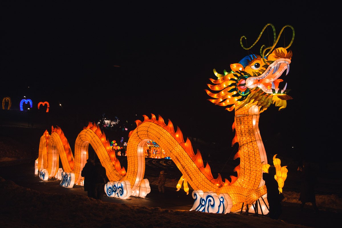 Изюминкой выставки можно считать 40-метрового дракона, который переносит посетителей в самое сердце Китая