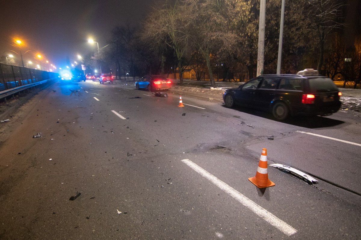 На улице Борщаговской произошло серьезное ДТП