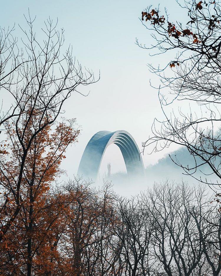 Как будто кто-то снова разлил молоко в небе столицы. Фото: @zhykevych Как будто кто-то снова разлил молоко в небе столицы. Фото: @zhykevych