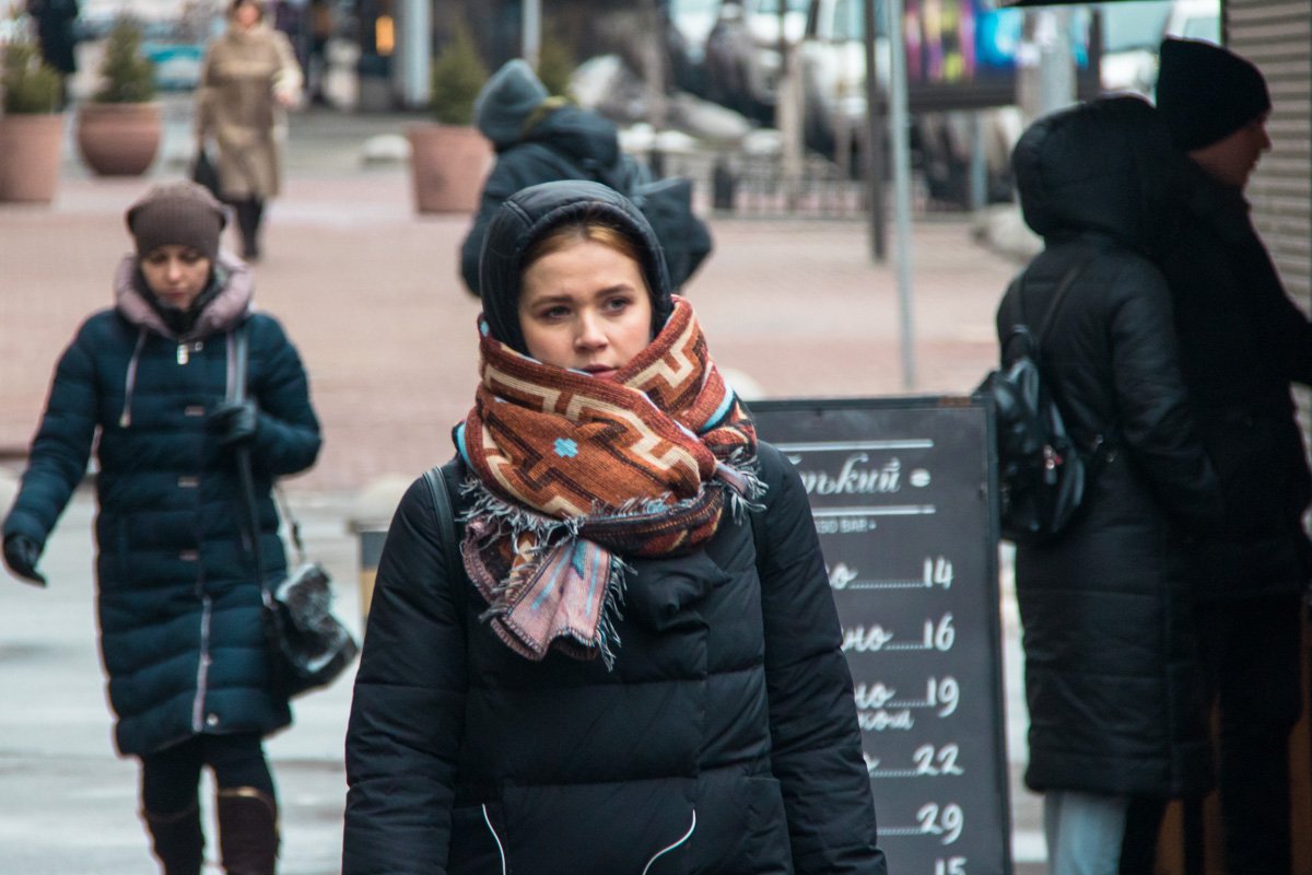 Солнцу в феврале доверять еще слишком рано. Поэтому такой парадокс - люди все еще одевают сто одежек и правильно делают Солнцу в феврале доверять еще слишком рано. Поэтому такой парадокс - люди все еще одевают сто одежек и правильно делают