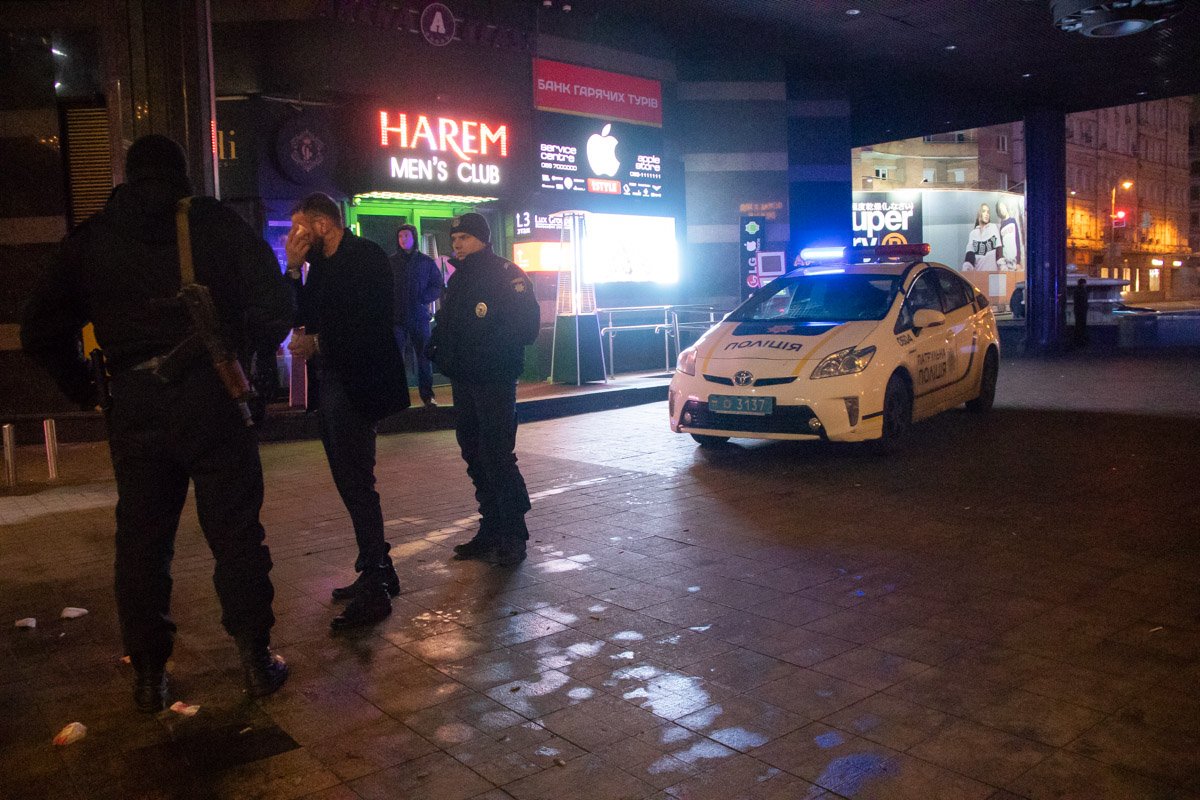 В воскресенье, 17 февраля, в центре Киева группа неизвестных напала на мужчину