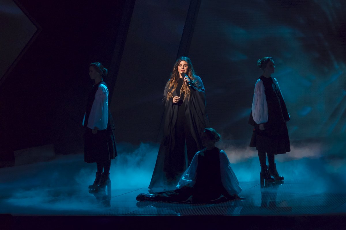 Весь зал, и судьи в том числе, с нетерпением ждали выступления KAZKA