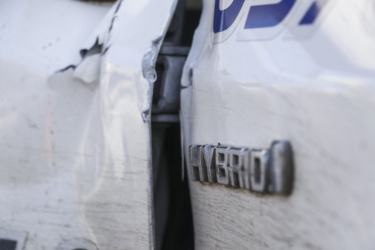 Водитель Infinity скрылся с места происшествия