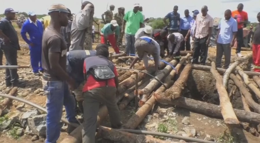 В Зимбабве в затопленных шахтах погибли около 60 человек