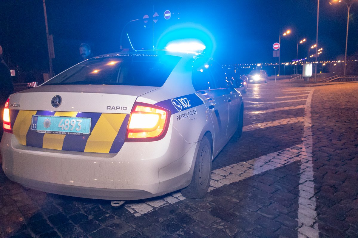 Обстоятельства ДТП устанавливали патрульные Обстоятельства ДТП устанавливали патрульные