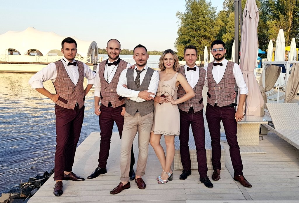 «Frankyjazz» - обладатели премии лучший кавер-бэнд Украины 2018 года «Frankyjazz» - обладатели премии лучший кавер-бэнд Украины 2018 года