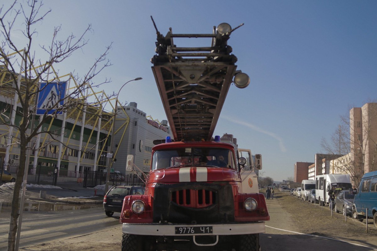 По предварительной информации, огонь охватил помещение площадью 18 квадратных метров По предварительной информации, огонь охватил помещение площадью 18 квадратных метров