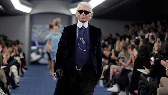 В ночь с 18 на 19 февраля на 86 году жизни скончался всемирно известный кутюрье, фотограф и иллюстратор Карл Лагерфельд В ночь с 18 на 19 февраля на 86 году жизни скончался всемирно известный кутюрье, фотограф и иллюстратор Карл Лагерфельд