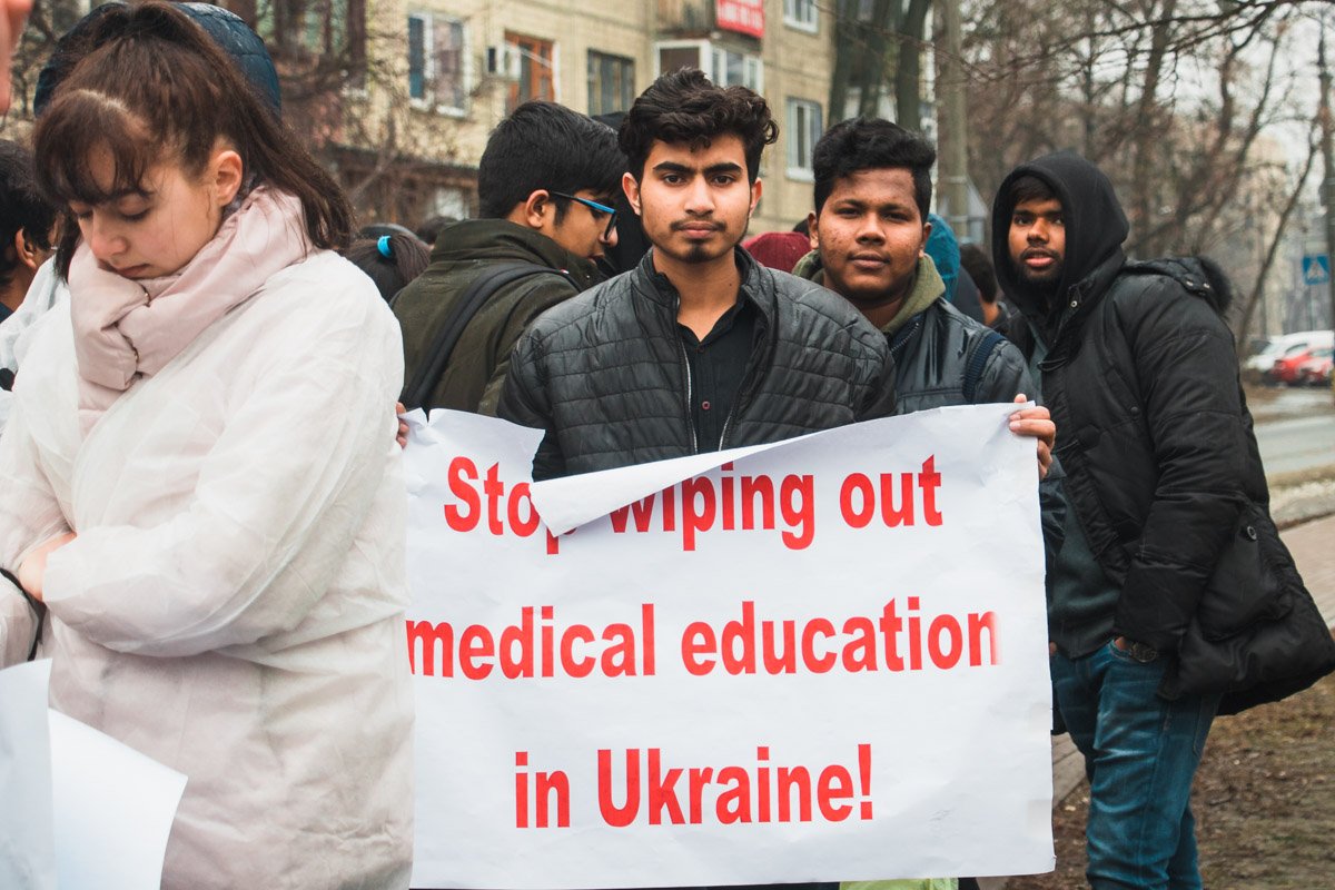 На митинге было большое количество иностранцев