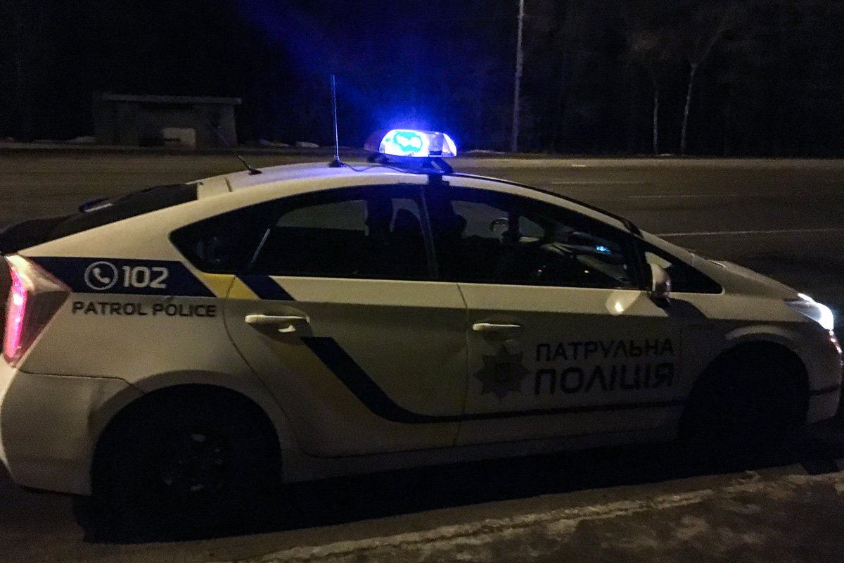 Мужчина перебегал дорогу в неположенном месте